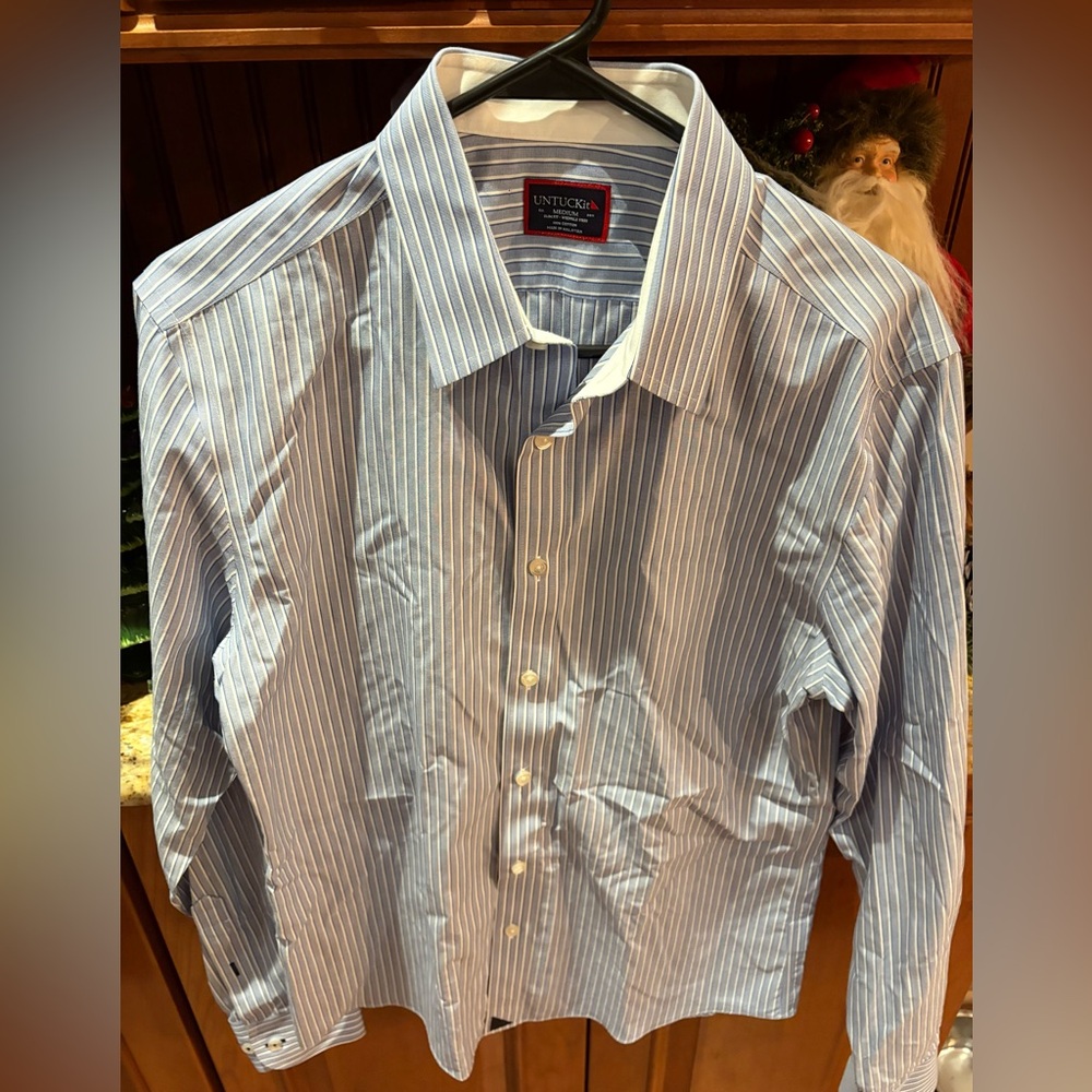 UNTUCKit Men's‎ Blue Striped Dress Shirt - Picture 4 of 6